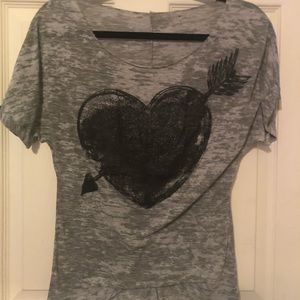 Heart 🖤 shirt small